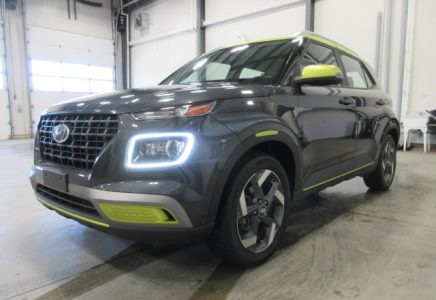 Image for used 2021 HYUNDAI VENUE 4