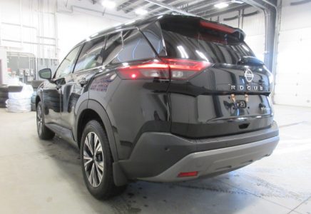 Image for used 2021 NISSAN ROGUE SV AWD 5