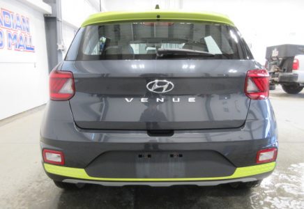 Image for used 2021 HYUNDAI VENUE 6