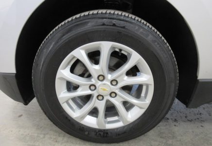 Image for used 2019 CHEVROLET EQUINOX 8