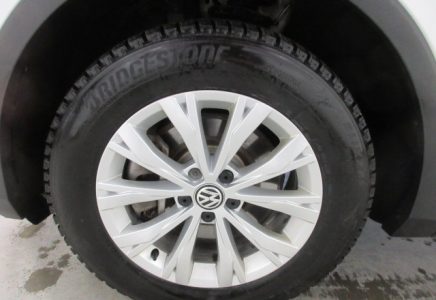 Image for used 2021 VOLKSWAGEN TIGUAN 9
