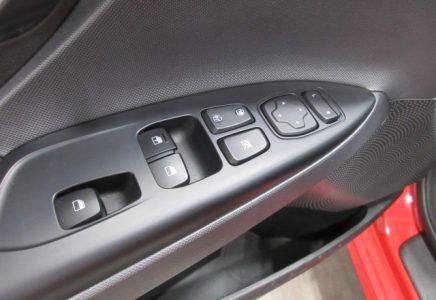 Image for used 2020 HYUDAI VELOSTER 11