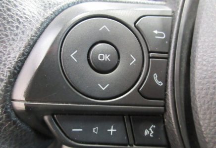Image for used 2021 TOYOTA COROLLA 13