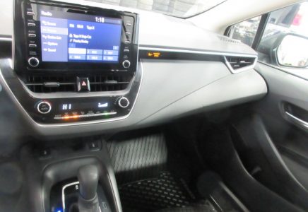Image for used 2021 TOYOTA COROLLA 15
