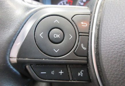 Image for used 2021 TOYOTA COROLLA SE 15