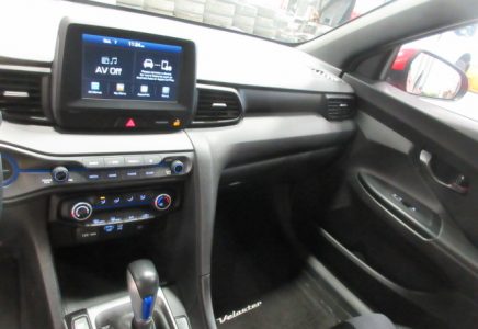 Image for used 2020 HYUDAI VELOSTER 15