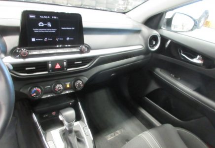 Image for used 2023 KIA FORTE 17