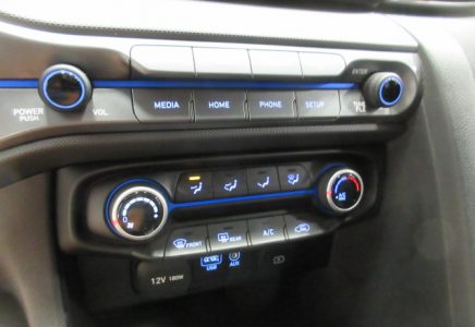 Image for used 2020 HYUDAI VELOSTER 19