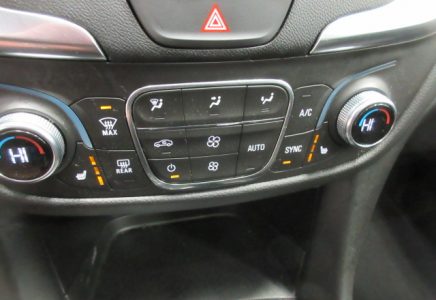 Image for used 2021 CHEVROLET EQUINOX 23