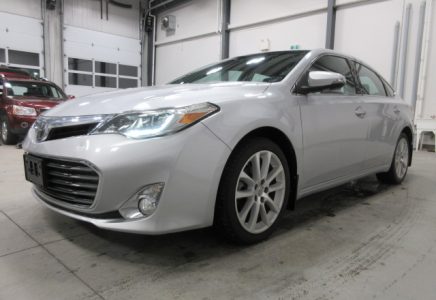 Image for used 2014 TOYOTA AVALON LIMITED 4
