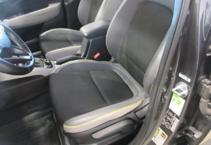 Image for used 2021 HYUNDAI VENUE 24