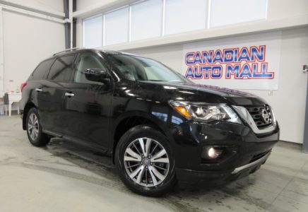 Image for used 2019 NISSAN PATHFINDER SV 1