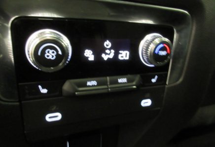 Image for used 2023 GMC YUKON XL 27