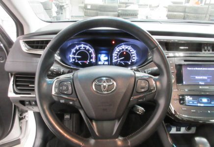 Image for used 2014 TOYOTA AVALON LIMITED 13