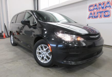 Image for used 2022 CHRYSLER GRAND CARAVAN SXT 2