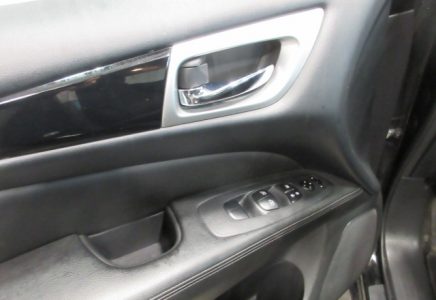 Image for used 2019 NISSAN PATHFINDER SV 11