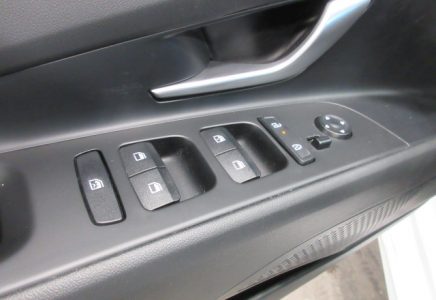Image for used 2024 HYUNDAI ELANTRA 11