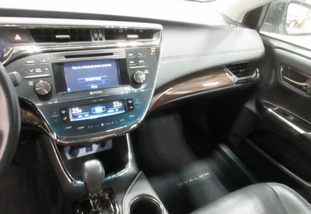 Image for used 2014 TOYOTA AVALON LIMITED 17