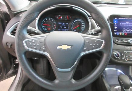 Image for used 2023 CHEVROLET MALIBU 13