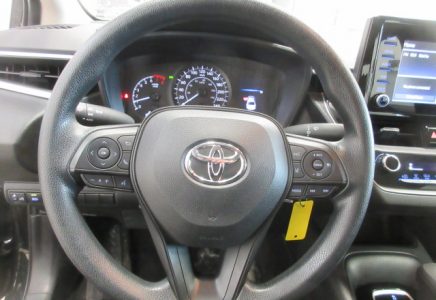 Image for used 2022 TOYOTA COROLLA 13