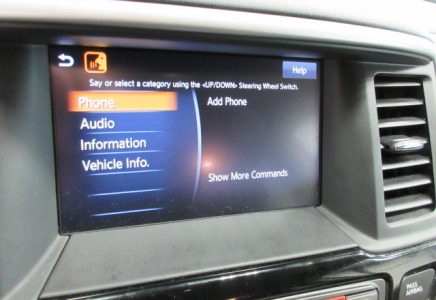 Image for used 2019 NISSAN PATHFINDER SV 18
