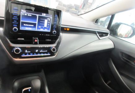 Image for used 2022 TOYOTA COROLLA 16