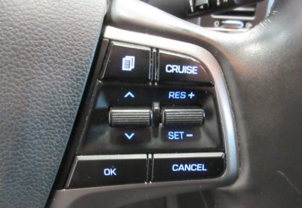 Image for used 2018 HYUNDAI ELANTRA 14