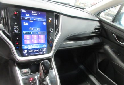Image for used 2022 SUBARU OUTBACK 16