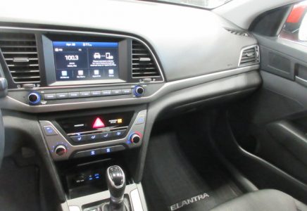 Image for used 2018 HYUNDAI ELANTRA 15