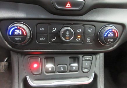 Image for used 2018 GMC TERRAIN SLE 20