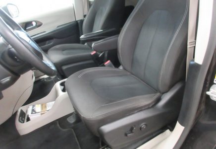 Image for used 2022 CHRYSLER GRAND CARAVAN SXT 22
