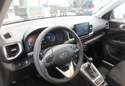 Image for used 2024 HYUNDAI VENUE 10