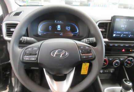 Image for used 2024 HYUNDAI VENUE 12
