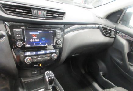 Image for used 2020 NISSAN QASHQAI 17