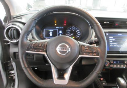 Image for used 2021 NISSAN KICKS 12