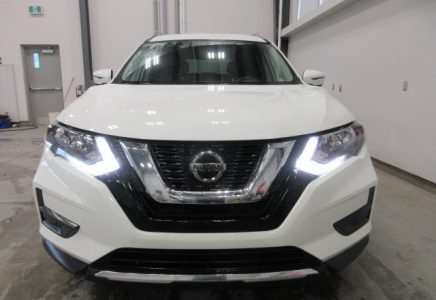 Image for used 2020 NISSAN ROGUE 3