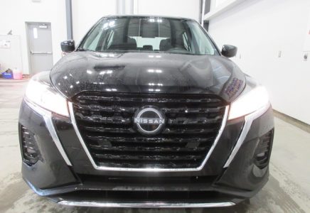 Image for used 2023 NISSAN KICKS 3