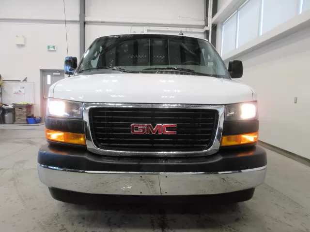 2023 GMC SAVANA CARGO VAN