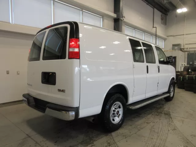 2023 GMC SAVANA CARGO VAN