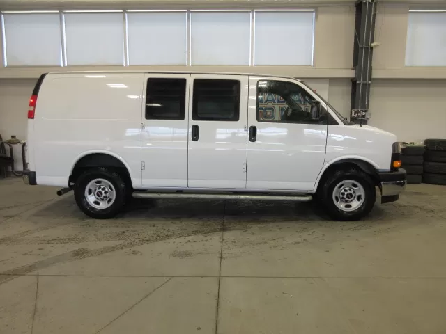 2023 GMC SAVANA CARGO VAN