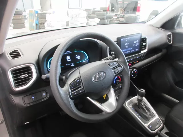 2023 HYUNDAI VENUE