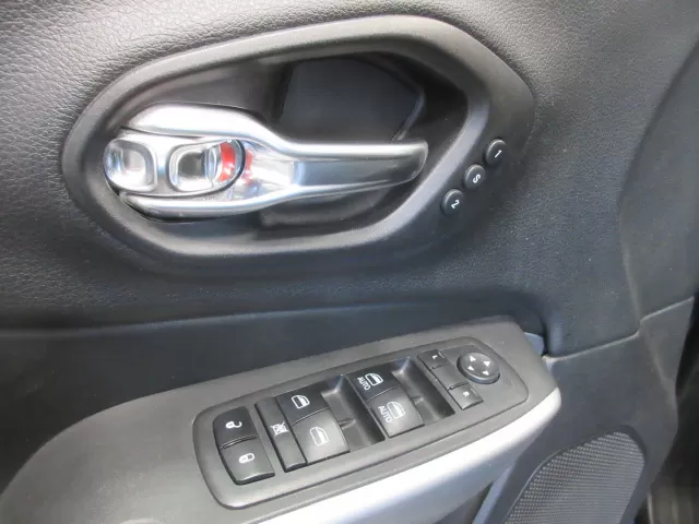 2018 JEEP CHEROKEE
