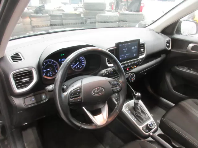 2021 HYUNDAI VENUE TRENDLINE