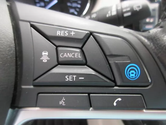 2023 NISSAN QASHQAI SV