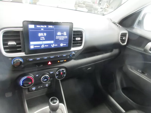 2023 HYUNDAI VENUE