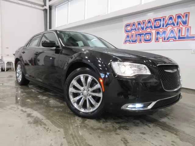 2017 CHRYSLER 300