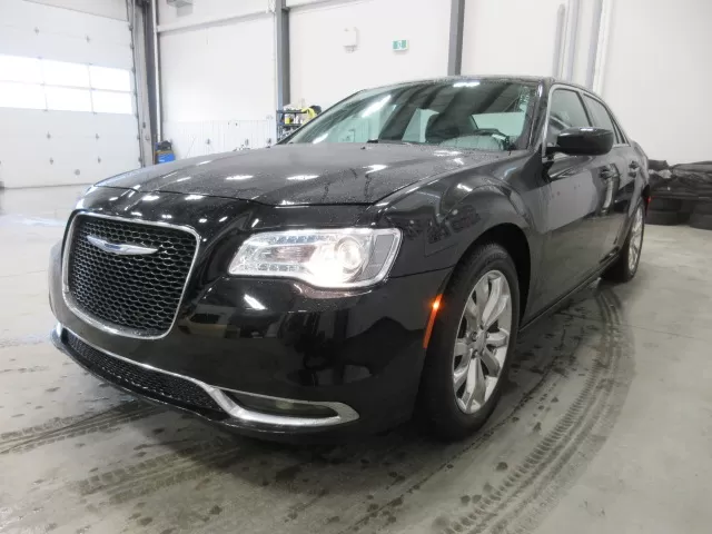 2017 CHRYSLER 300