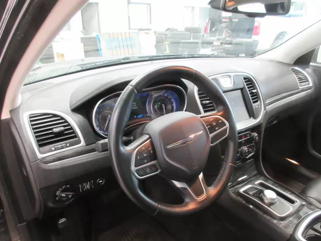 2017 CHRYSLER 300