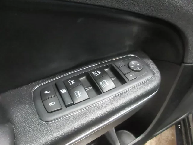 2017 CHRYSLER 300