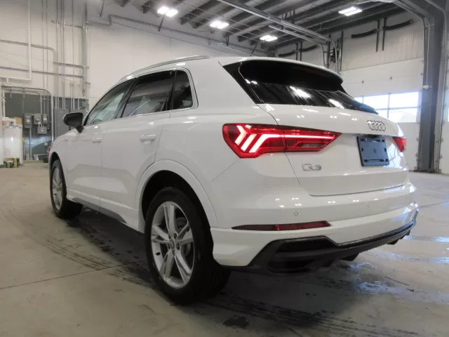 2021 AUDI Q3